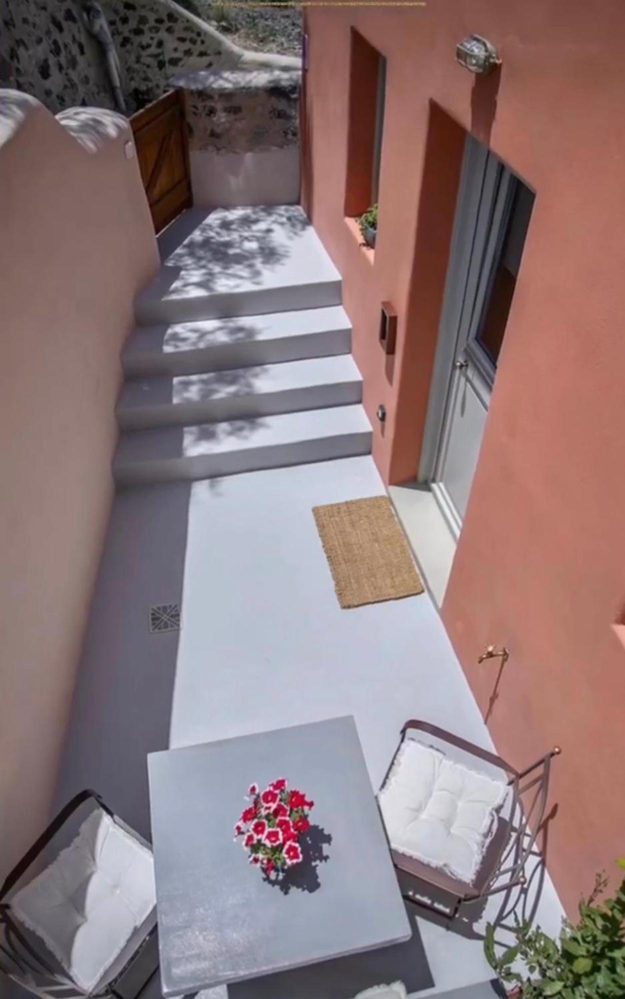 Pink Freud Villas Santorini Oia  Esterno foto