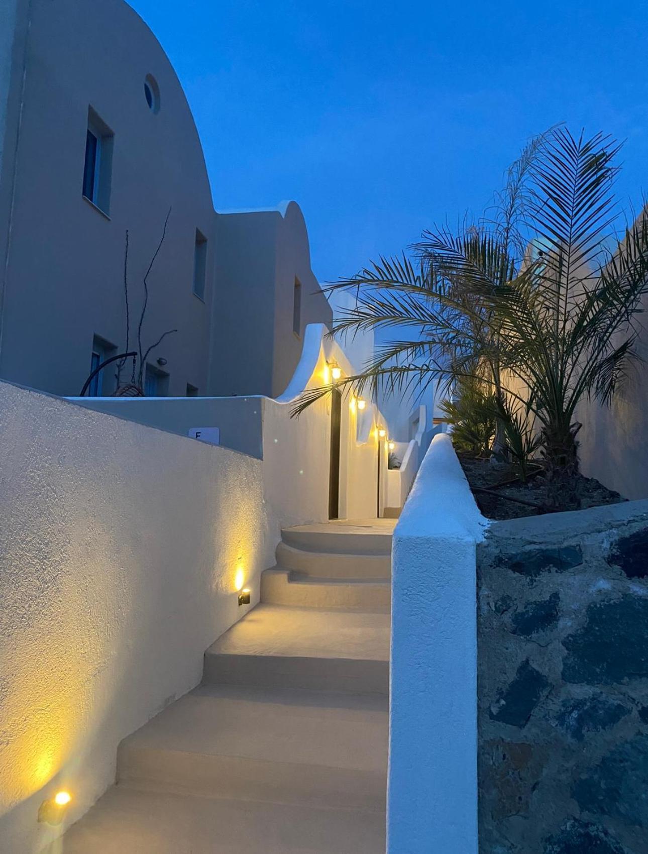 Pink Freud Villas Santorini Oia  Esterno foto