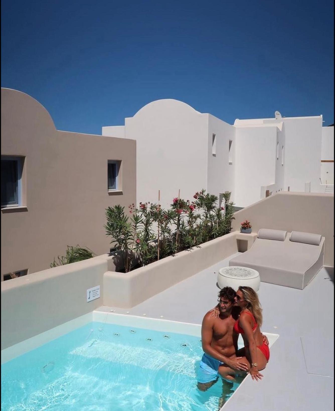 Pink Freud Villas Santorini Oia  Esterno foto