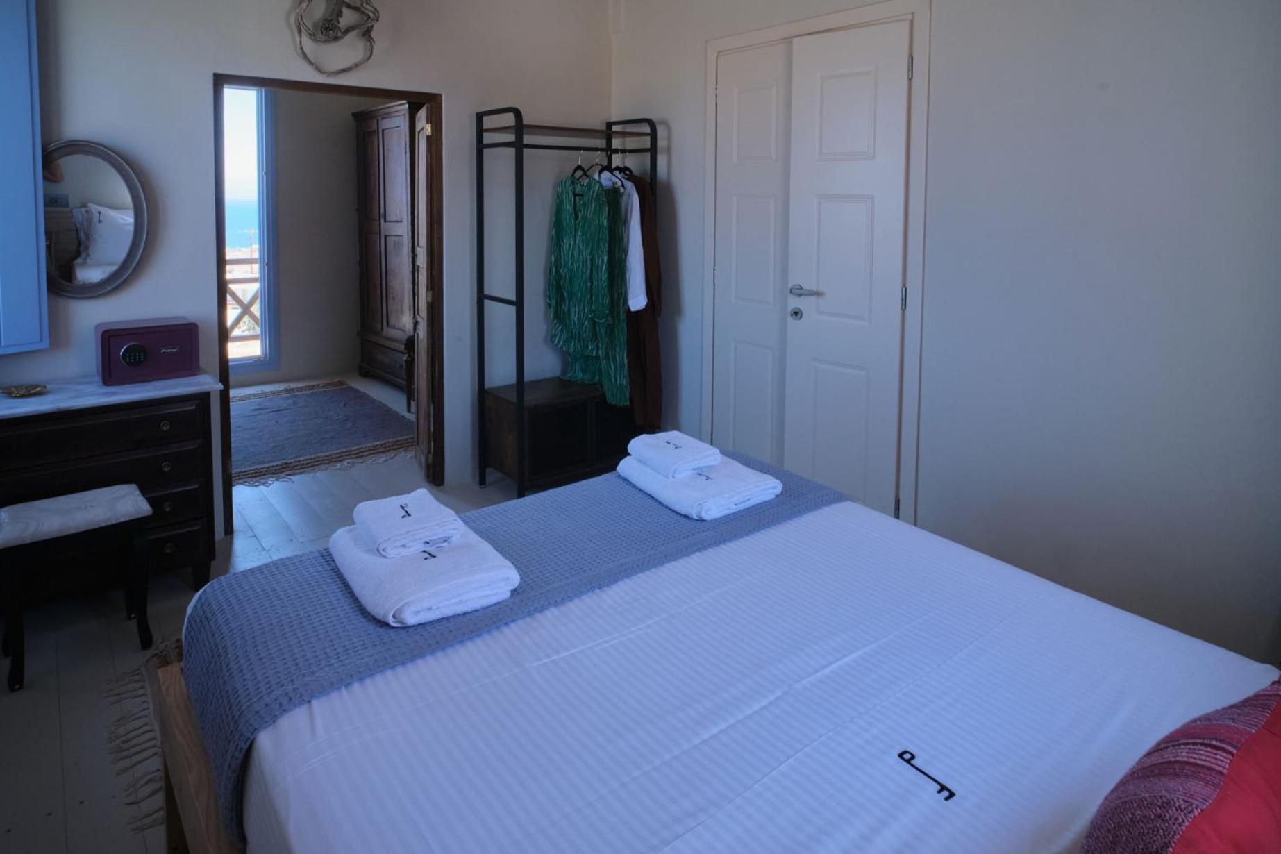 Pink Freud Villas Santorini Oia  Esterno foto